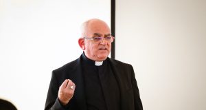 Varga László püspök: „Ami a legszebbé teszi az életet, az a bizalom!”