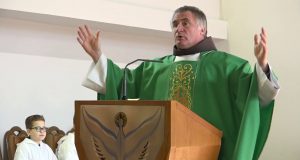 Böjte Csaba: Tartsd meg Krisztus három fő parancsát