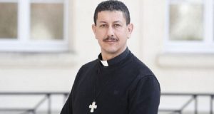 Muzulmánból katolikus pap