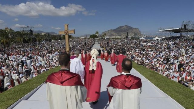 Ferenc pápa: Aki hisz Istenben, nem lehet maffiózó